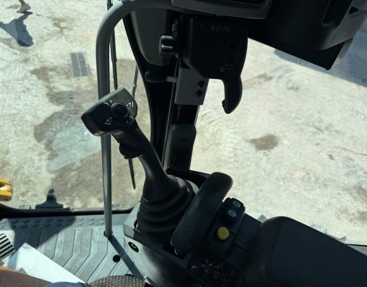 CATERPILLAR  12M3 AWD ***REGISTERED***